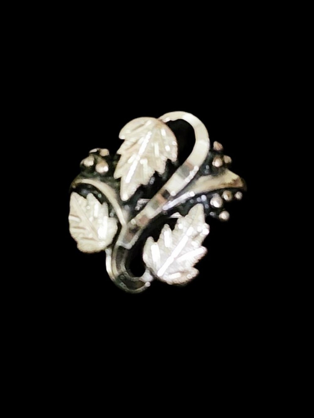Vintage 90s Sterling Silver Wheeler Black Hills 3 Leaf Grapevine Ring Sz 5.5